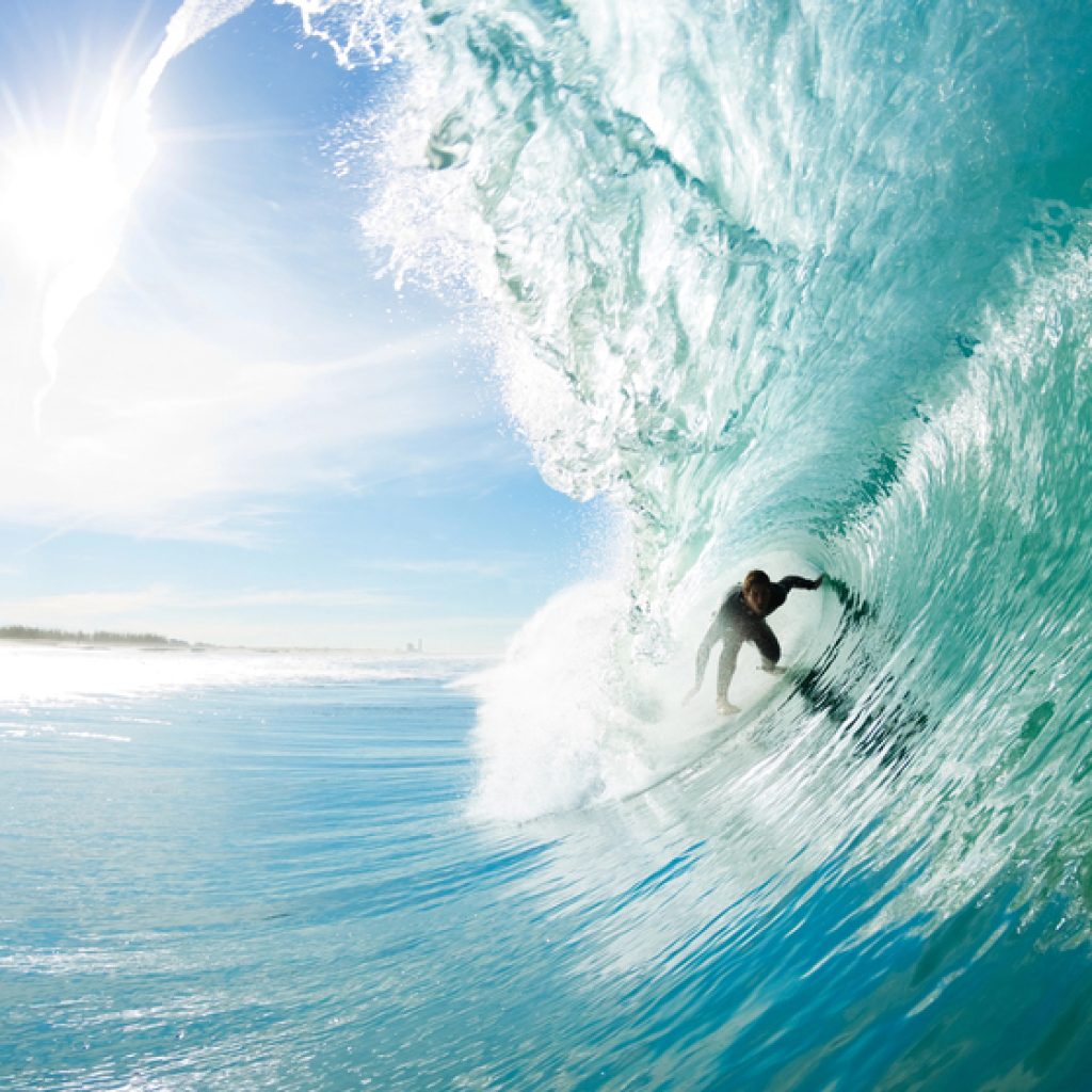 Top 10 Biggest Wave Surfing Destinations in Hawaii